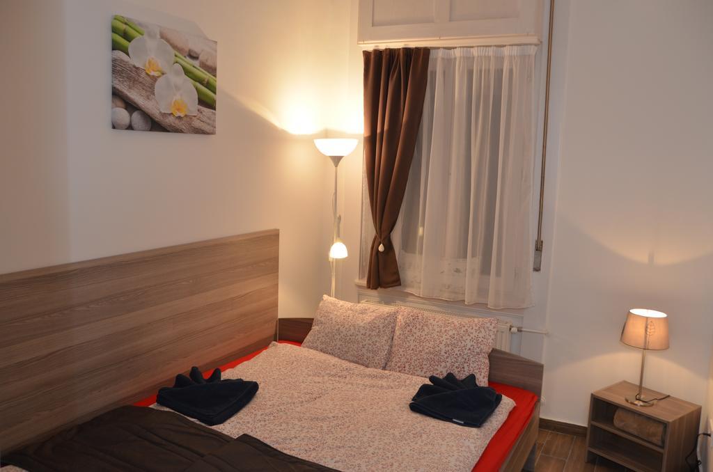 Nn Apartmanette Budapest Habitación foto
