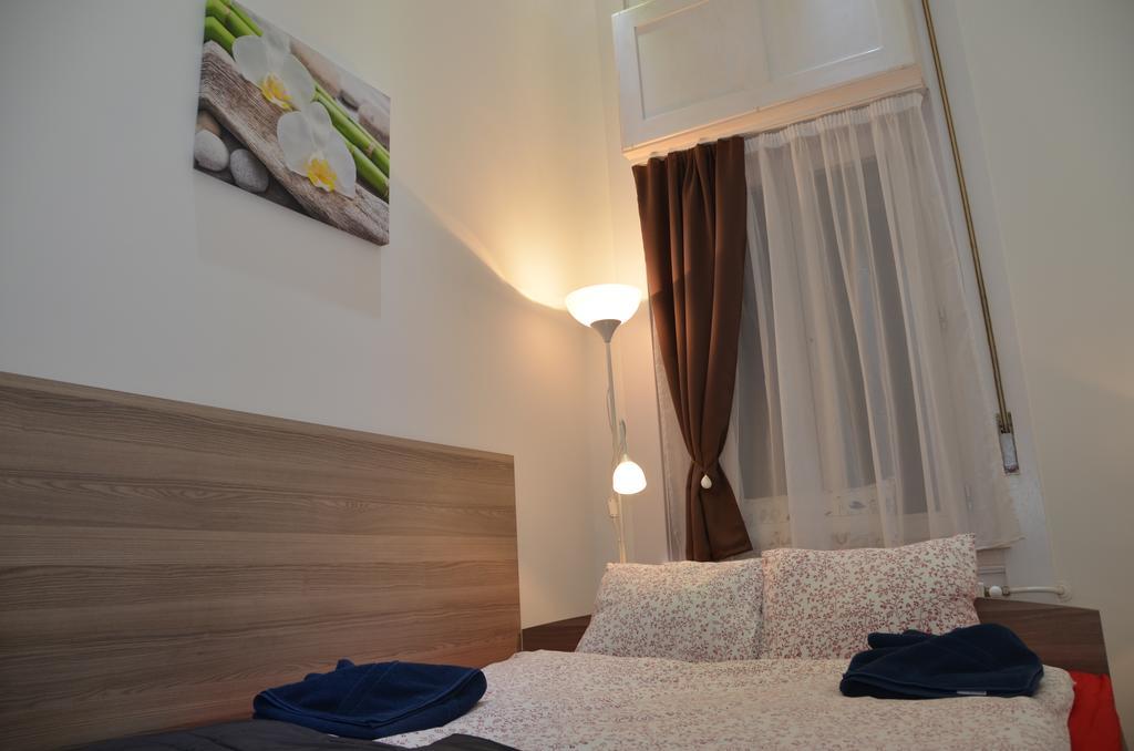 Nn Apartmanette Budapest Habitación foto
